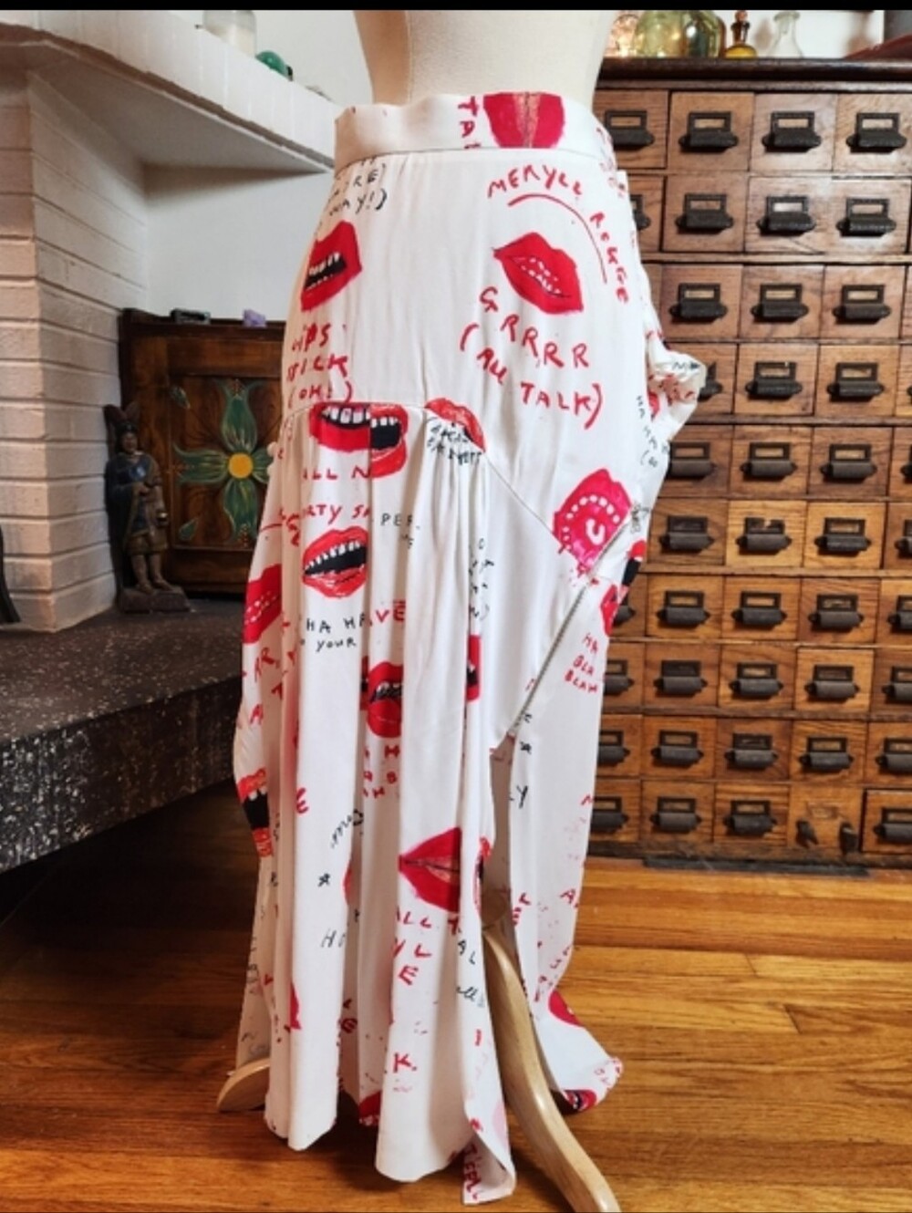 Merryll Rogge All Talk Collection Lip Viscose Silk Crepe Skirt In White Size 34
